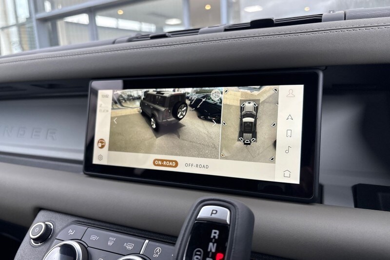 Used Land Rover Defender 2023 for sale - 77819265: Photo 12