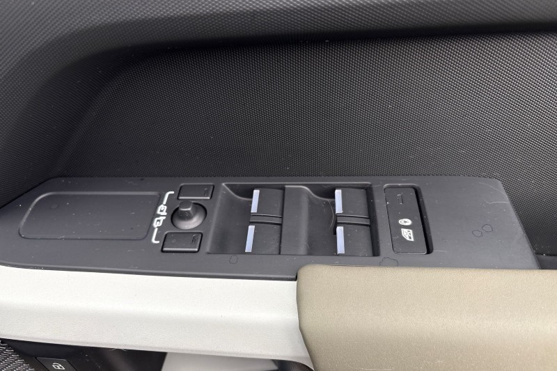 Used Land Rover Defender 2023 for sale - 77819265: Photo 23