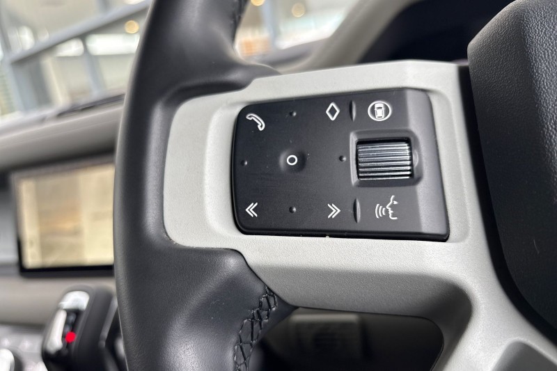 Used Land Rover Defender 2023 for sale - 77819265: Photo 28