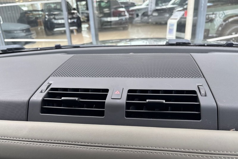 Used Land Rover Defender 2023 for sale - 77819265: Photo 37