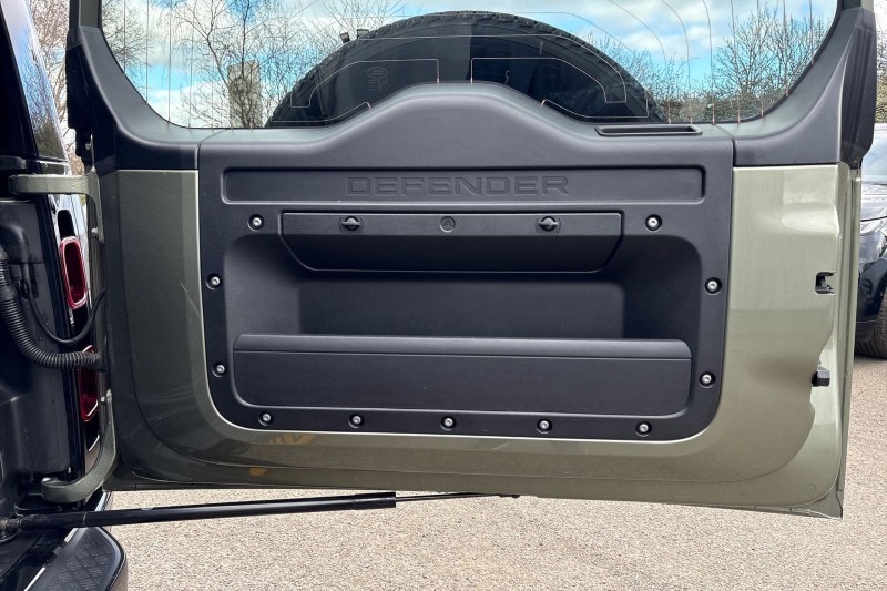 Used Land Rover Defender 2023 for sale - 77819265: Photo 43