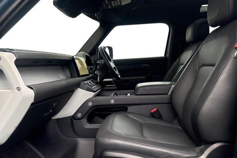 Used Land Rover Defender 2024 for sale - 77417093: Photo 3
