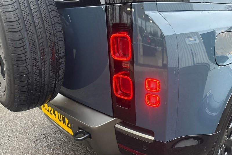 Used Land Rover Defender 2024 for sale - 77417093: Photo 49