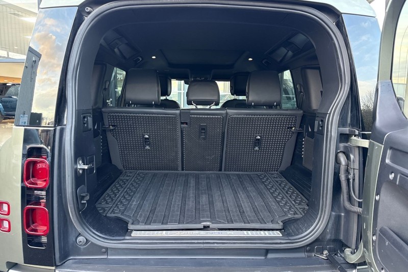 Used Land Rover Defender 2022 for sale - 77662136: Photo 10