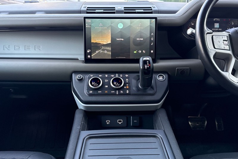 Used Land Rover Defender 2022 for sale - 77662136: Photo 14