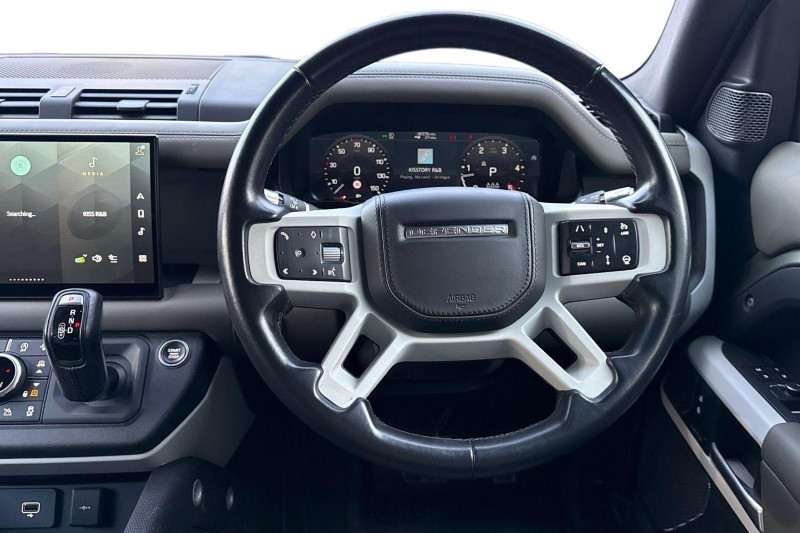 Used Land Rover Defender 2022 for sale - 77662136: Photo 15