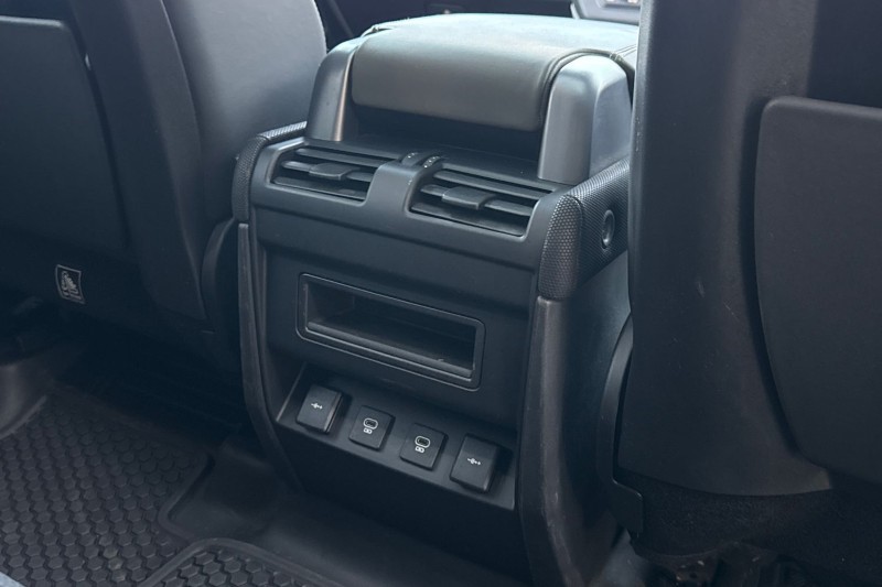 Used Land Rover Defender 2022 for sale - 77662136: Photo 18