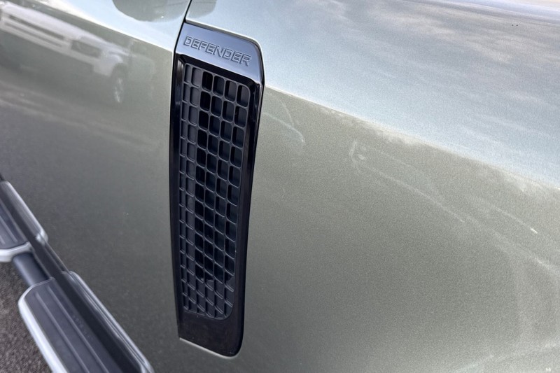 Used Land Rover Defender 2022 for sale - 77662136: Photo 20