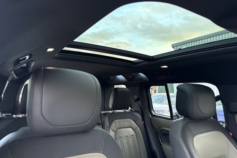 Used Land Rover Defender 2022 for sale - 77662136: Photo 21