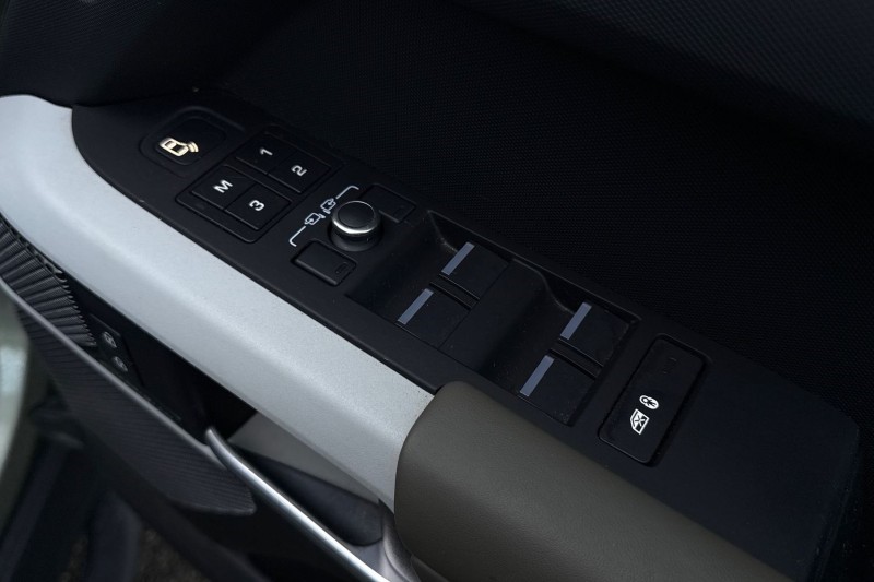 Used Land Rover Defender 2022 for sale - 77662136: Photo 24