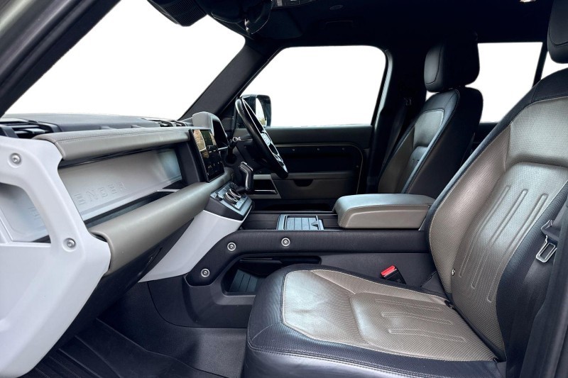 Used Land Rover Defender 2022 for sale - 77662136: Photo 3