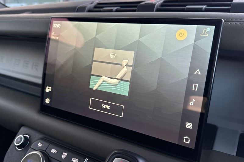 Used Land Rover Defender 2022 for sale - 77662136: Photo 33