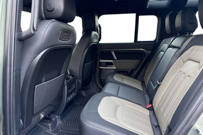 Used Land Rover Defender 2022 for sale - 77662136: Photo 4