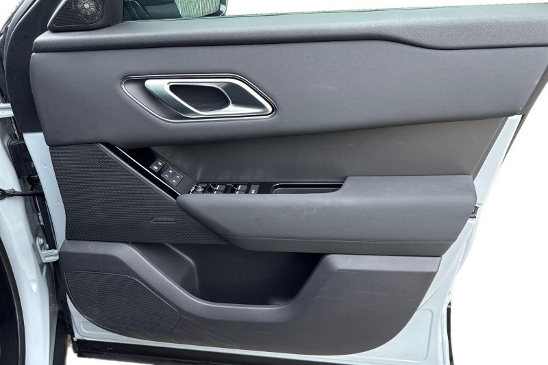 Used Land Rover Range Rover Velar 2025 for sale - 76980814: Photo 22