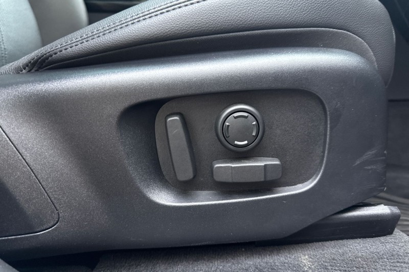 Used Land Rover Range Rover Velar 2025 for sale - 76980814: Photo 24