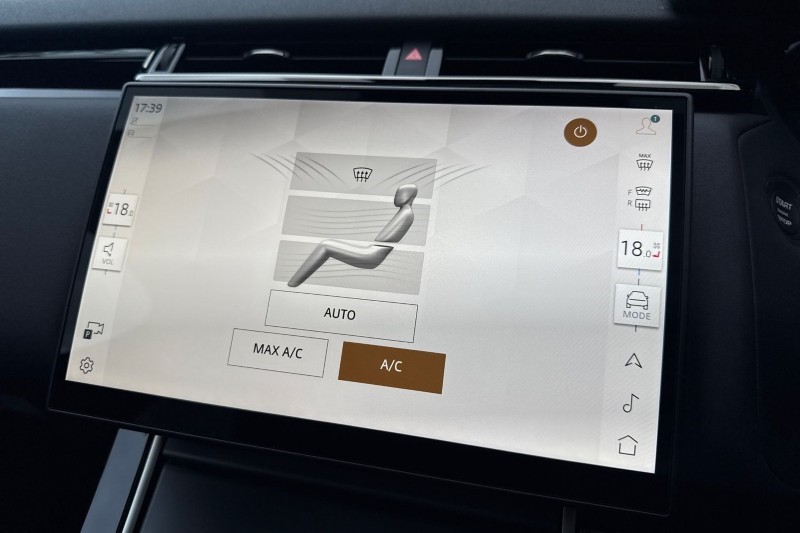 Used Land Rover Range Rover Velar 2025 for sale - 76980814: Photo 31