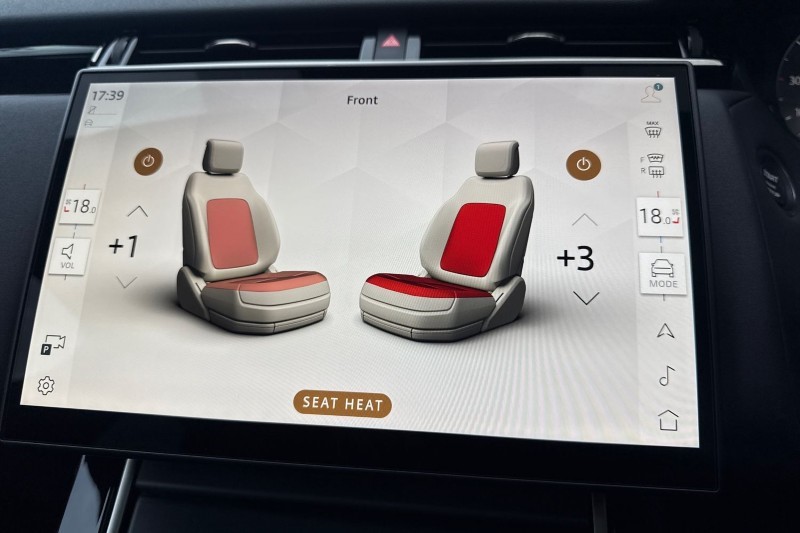 Used Land Rover Range Rover Velar 2025 for sale - 76980814: Photo 32