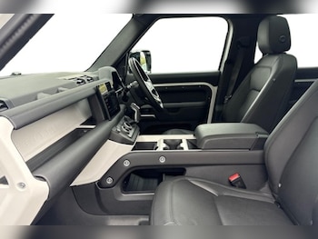 Used Land Rover Defender 2024 for sale - 79365359: Photo