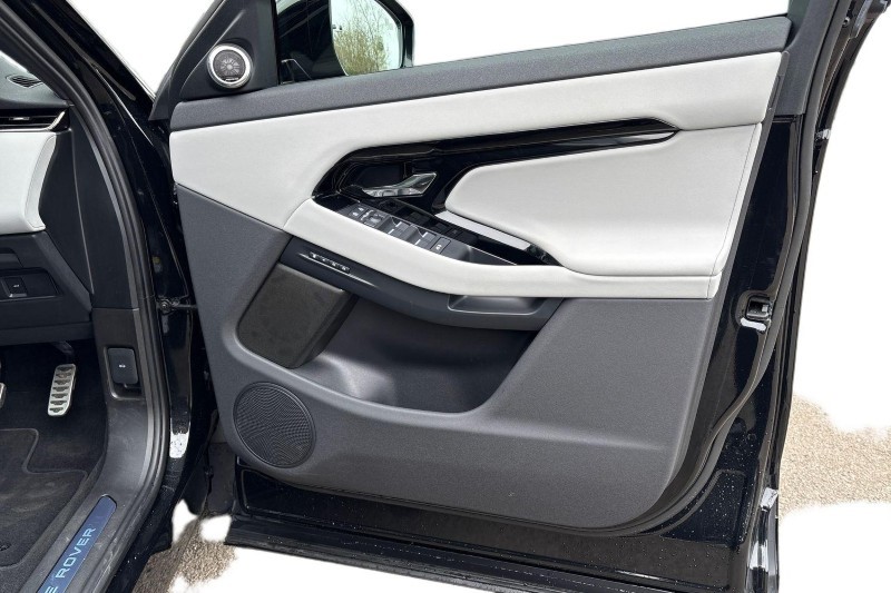 Used Land Rover Range Rover Evoque 2025 for sale - 77997089: Photo 22