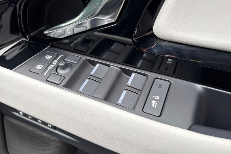 Used Land Rover Range Rover Evoque 2025 for sale - 77997089: Photo 23