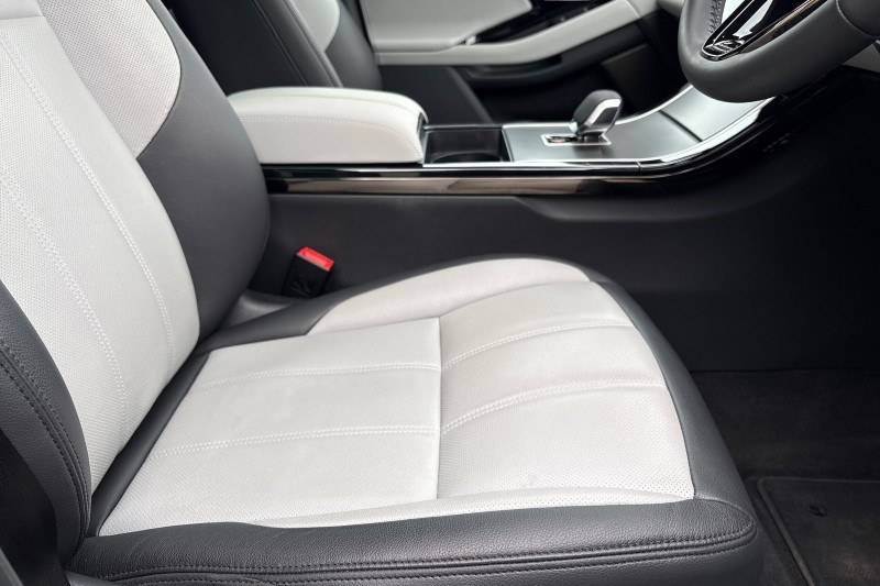 Used Land Rover Range Rover Evoque 2025 for sale - 77997089: Photo 25