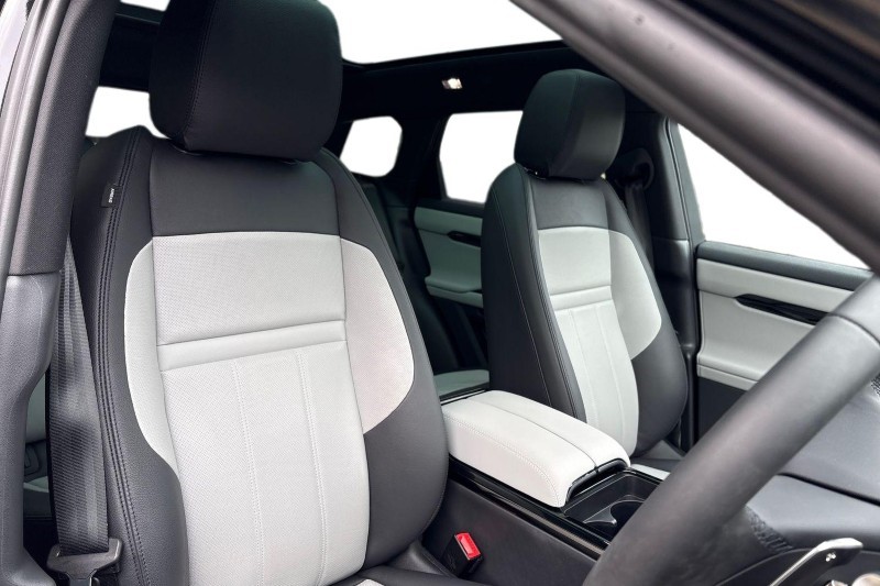 Used Land Rover Range Rover Evoque 2025 for sale - 77997089: Photo 26