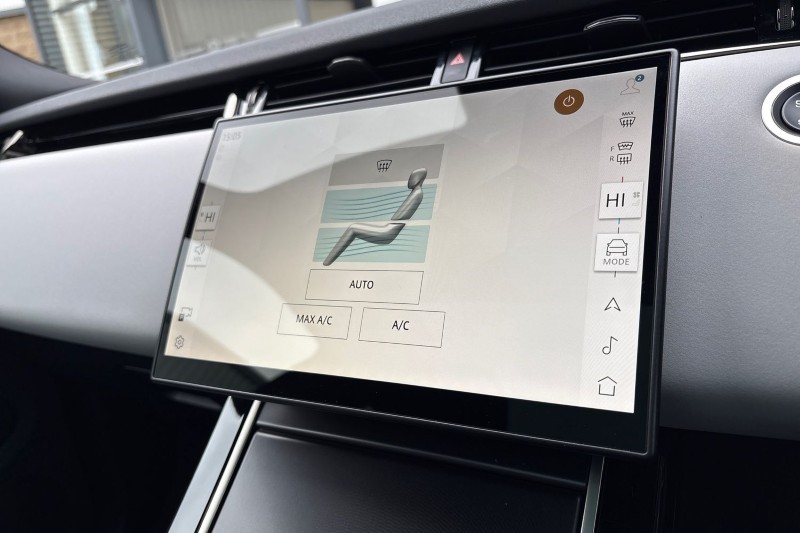 Used Land Rover Range Rover Evoque 2025 for sale - 77997089: Photo 34