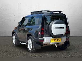 Used Land Rover Defender 2023 for sale - 79208662: Photo