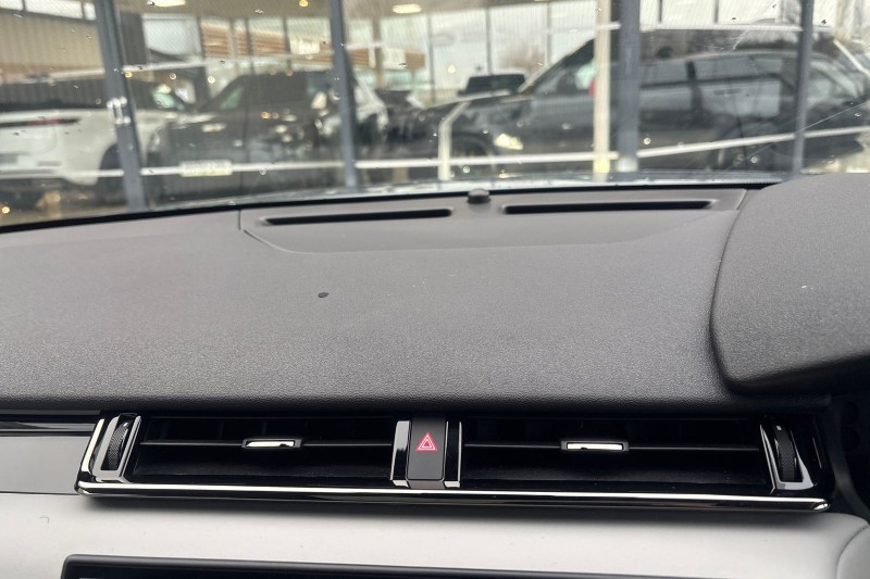 Used Land Rover Range Rover Velar 2024 for sale - 77170646: Photo 37