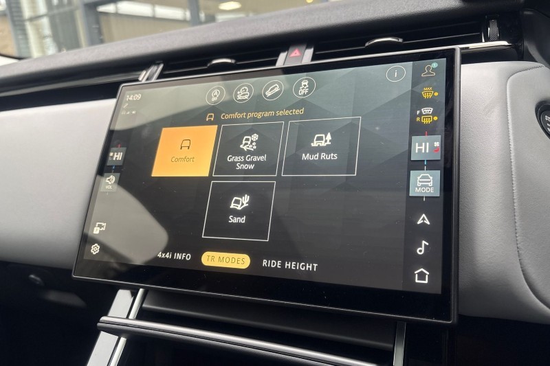 Used Land Rover Range Rover Velar 2024 for sale - 77170646: Photo 39