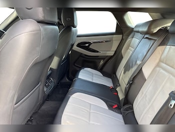 Used Land Rover Range Rover Evoque 2023 for sale - 77640856: Photo