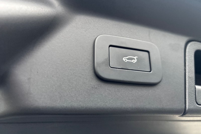 Used Land Rover Range Rover Velar 2023 for sale - 77474724: Photo 36