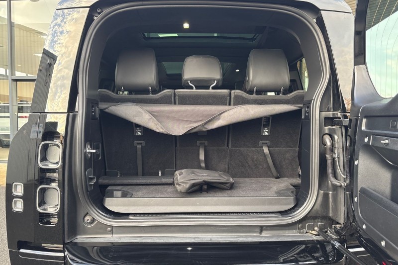 Used Land Rover Defender 2024 for sale - 76982195: Photo 10