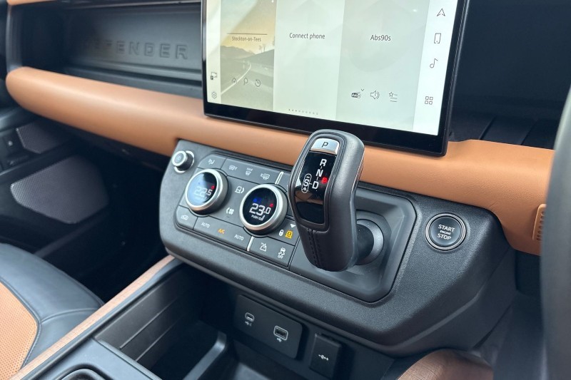 Used Land Rover Defender 2024 for sale - 76982195: Photo 13