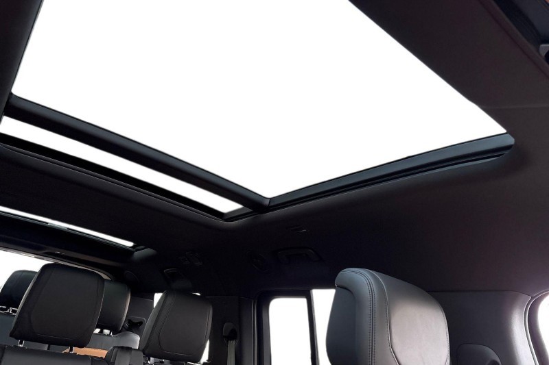 Used Land Rover Defender 2024 for sale - 76982195: Photo 21