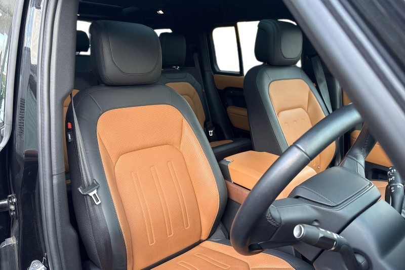 Used Land Rover Defender 2024 for sale - 76982195: Photo 27