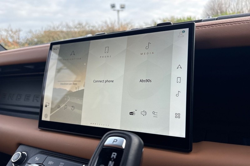 Used Land Rover Defender 2024 for sale - 76982195: Photo 31