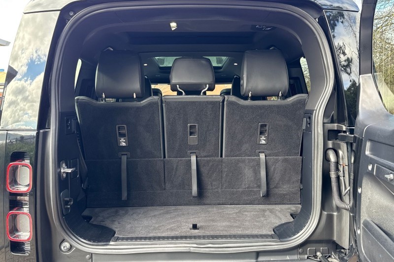 Used Land Rover Defender 2024 for sale - 77819295: Photo 10