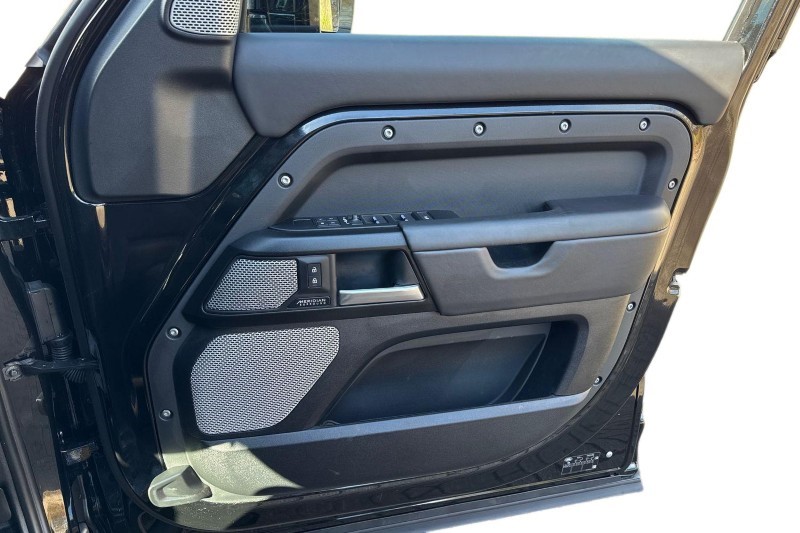 Used Land Rover Defender 2024 for sale - 77819295: Photo 23