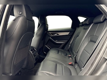 Used Jaguar F-Pace 2022 for sale - 76980873: Photo