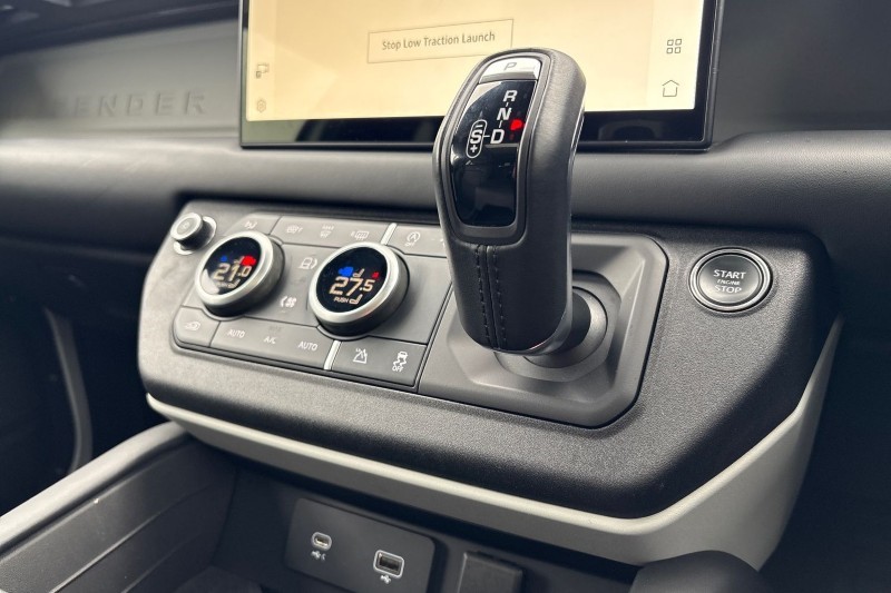 Used Land Rover Defender 2023 for sale - 77997086: Photo 13