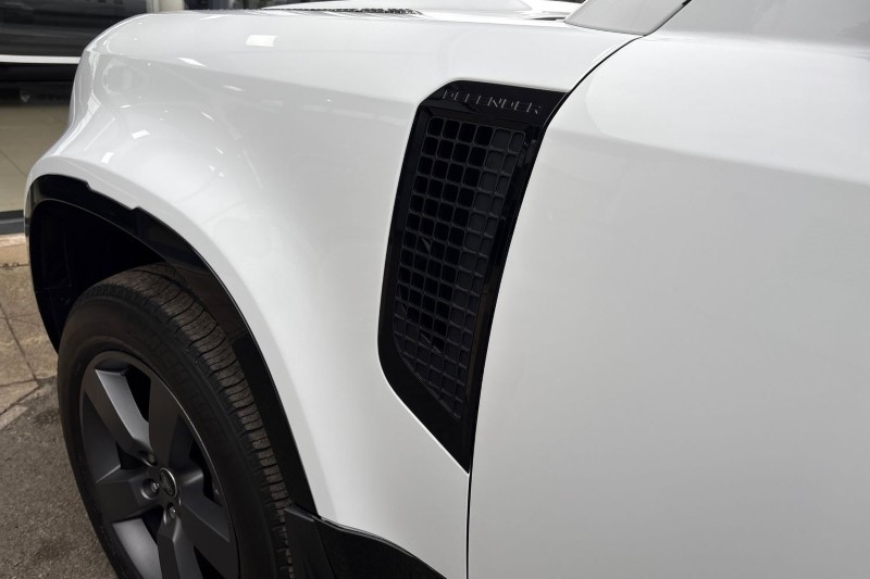 Used Land Rover Defender 2023 for sale - 77997086: Photo 20