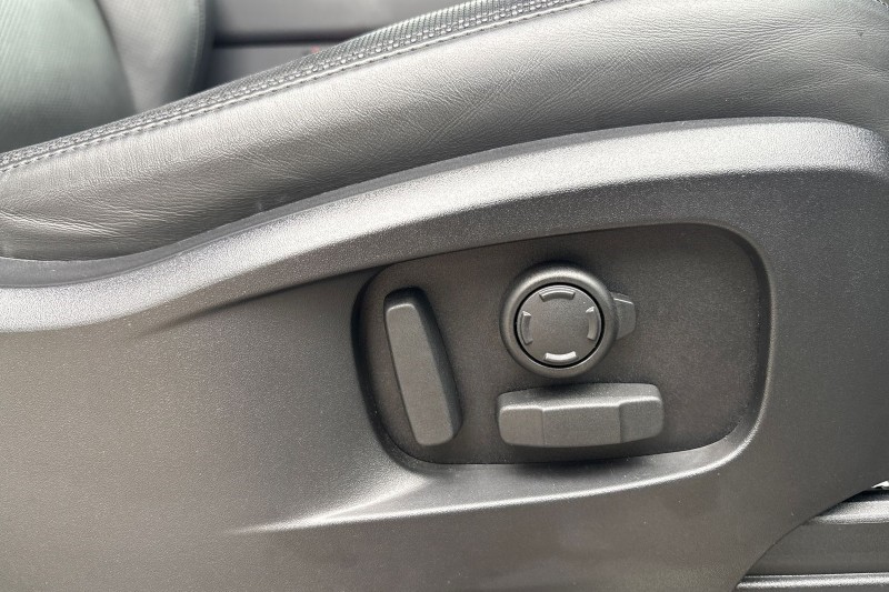 Used Land Rover Defender 2023 for sale - 77997086: Photo 25