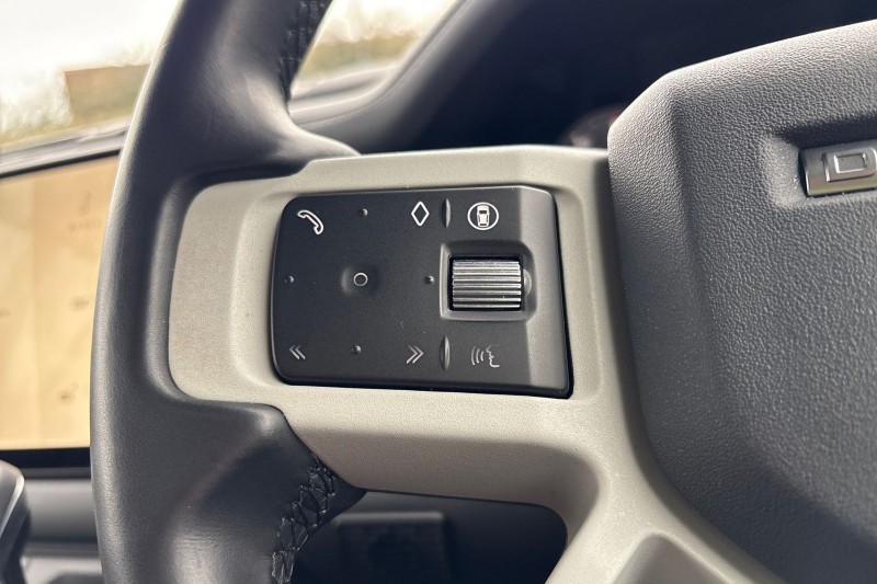 Used Land Rover Defender 2023 for sale - 77997086: Photo 29