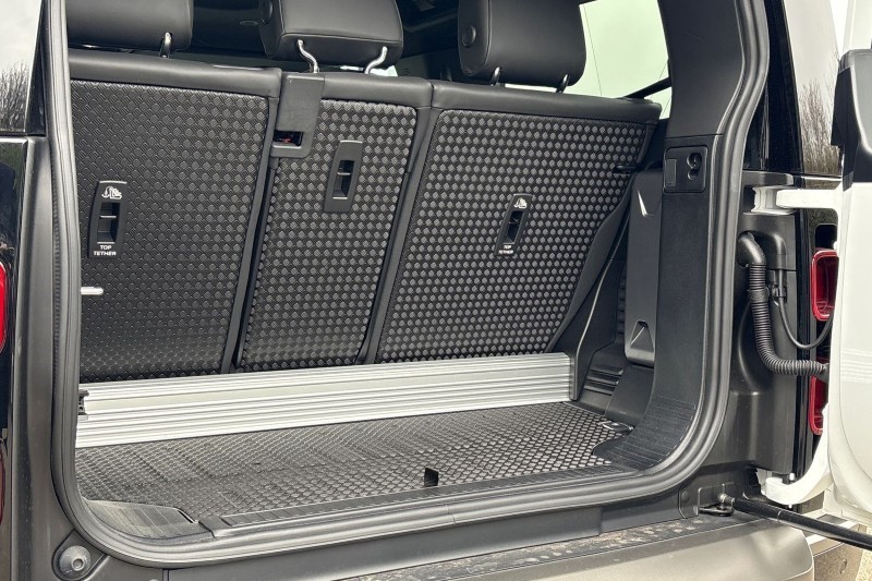 Used Land Rover Defender 2023 for sale - 77997086: Photo 43