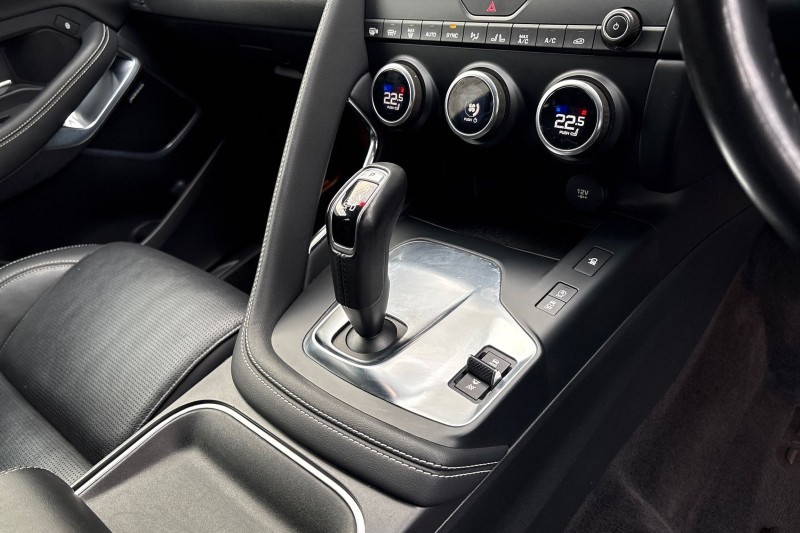 Used Jaguar E-Pace 2019 for sale - 76980828: Photo 13