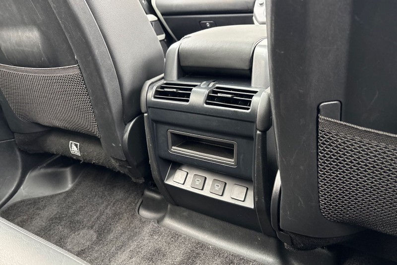 Used Land Rover Defender 2024 for sale - 77965400: Photo 18