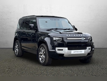 Used Land Rover Defender 2024 for sale - 77965400: Photo