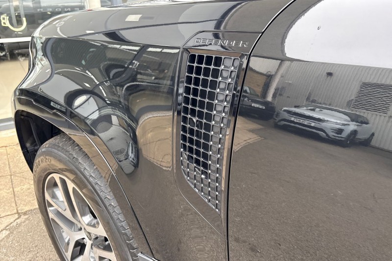 Used Land Rover Defender 2024 for sale - 77965400: Photo 20