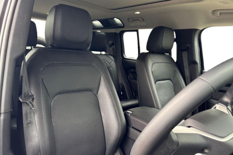 Used Land Rover Defender 2024 for sale - 77965400: Photo 27